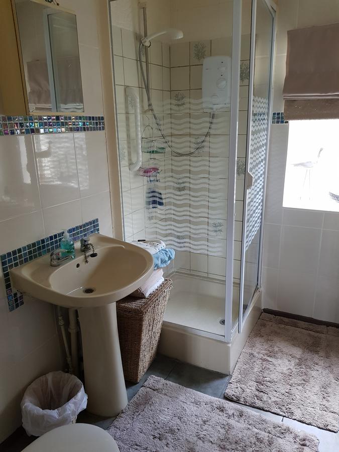 カイル・オブ・ロカルシュ Rasa Sayang Bed & Breakfast エクステリア 写真