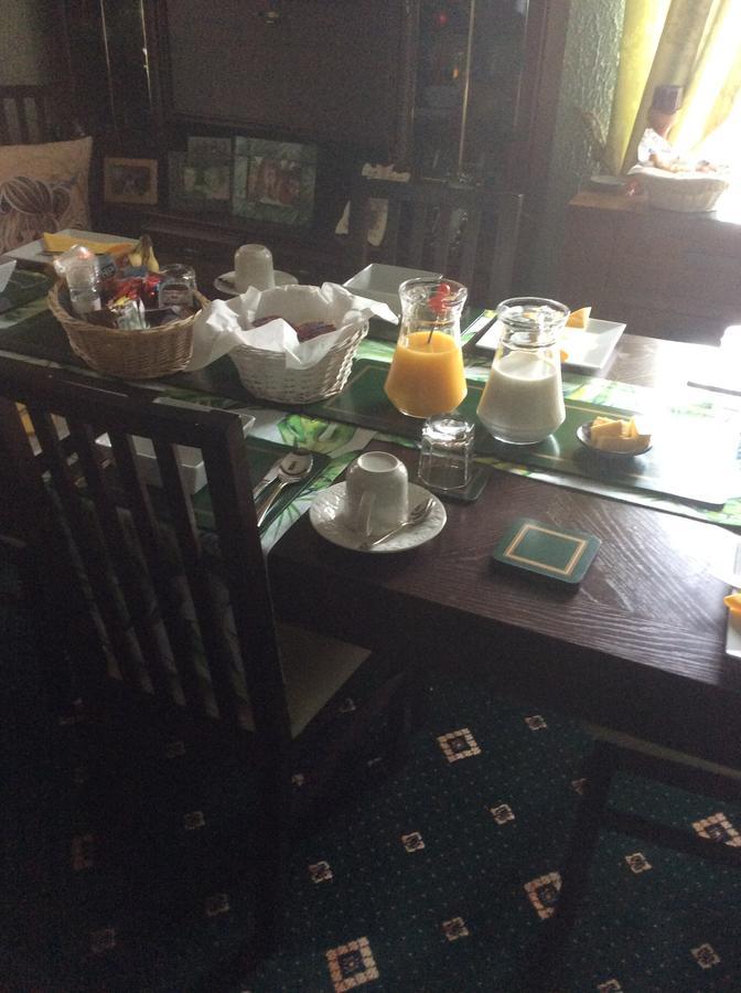 カイル・オブ・ロカルシュ Rasa Sayang Bed & Breakfast エクステリア 写真